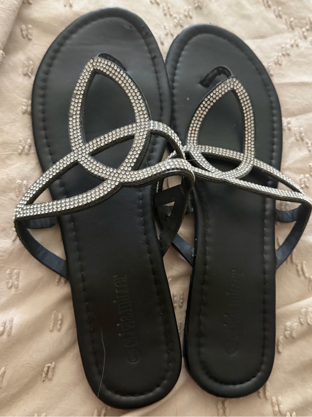 Olivia Miller Black Rhinestone Loop Strap Sandals 9